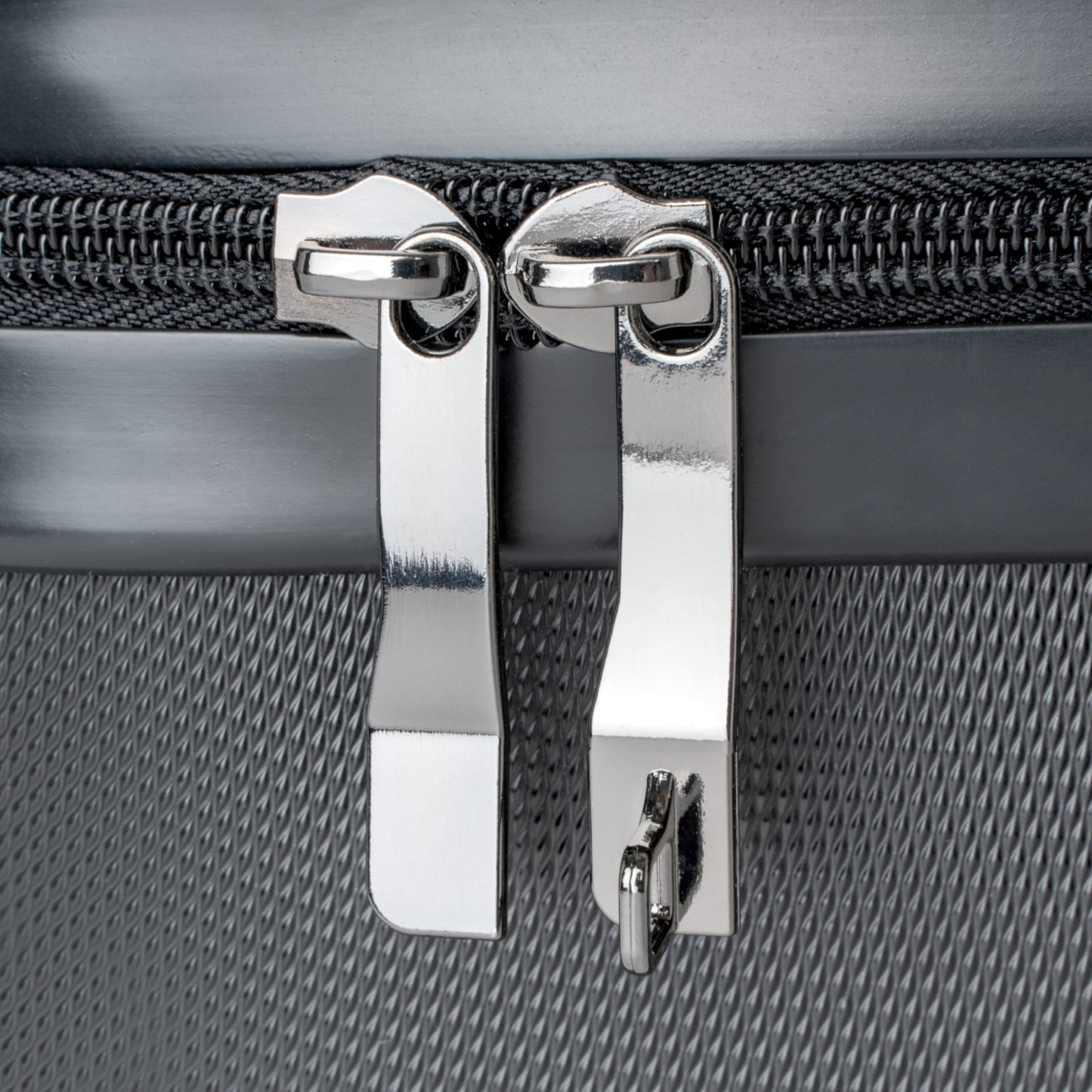 Monstera Leaves Suitcase